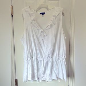 Lane Bryant ruffle V-neck sleeveless blouse 22